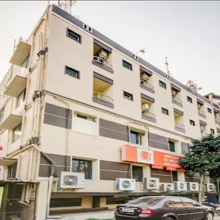Hotel Royal Paradise Коимбаторе Екстериор снимка